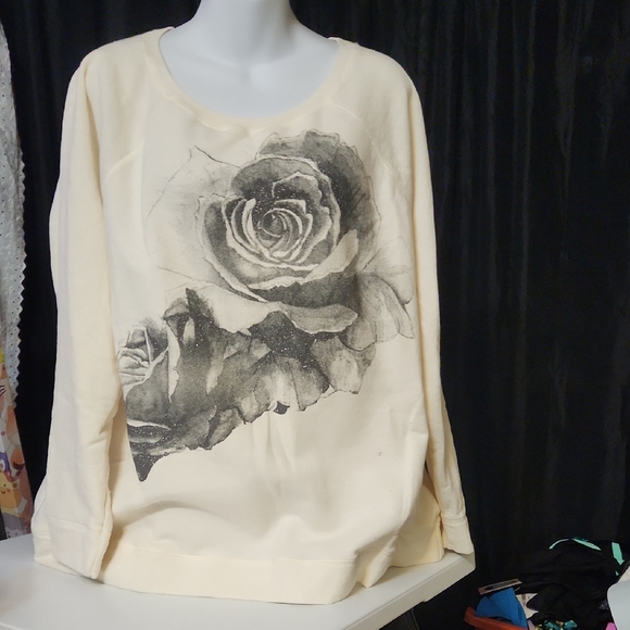 Just My Size Beige Top - Picture 1 of 2